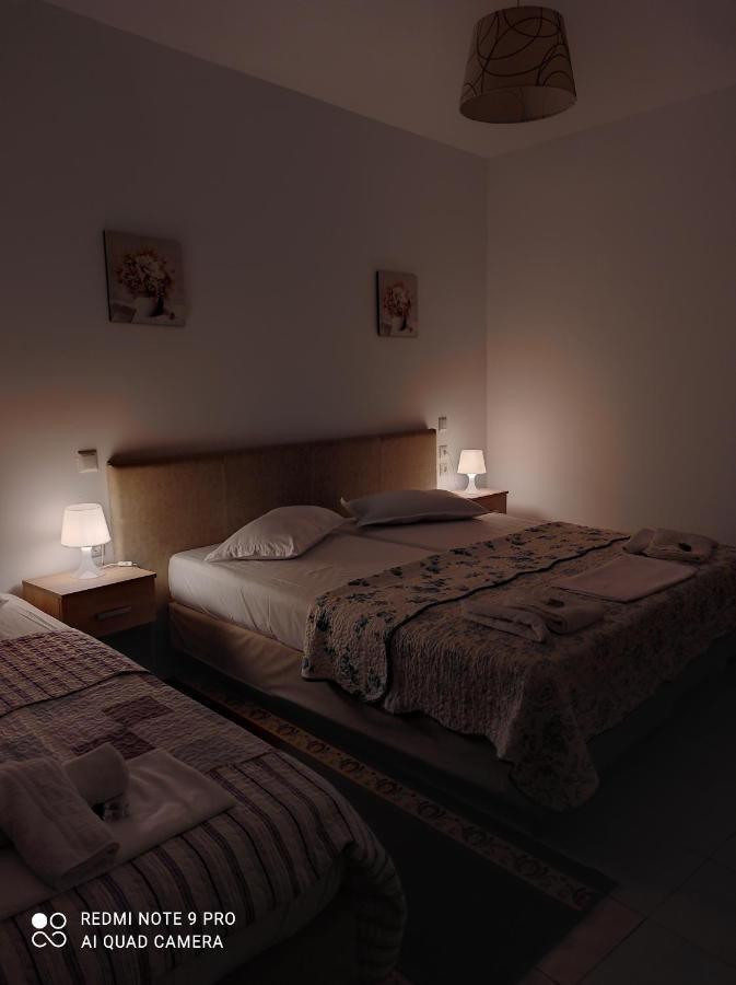 Sofias Hotel อิโออันนินา ภายนอก รูปภาพ